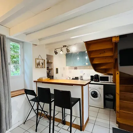 דירה Maison De Rare Vu Chateau *