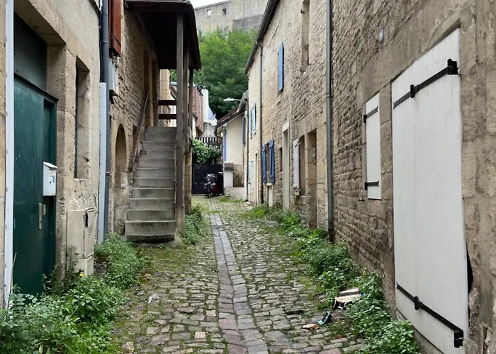 Maison De Rare Vu Chateau * קאין